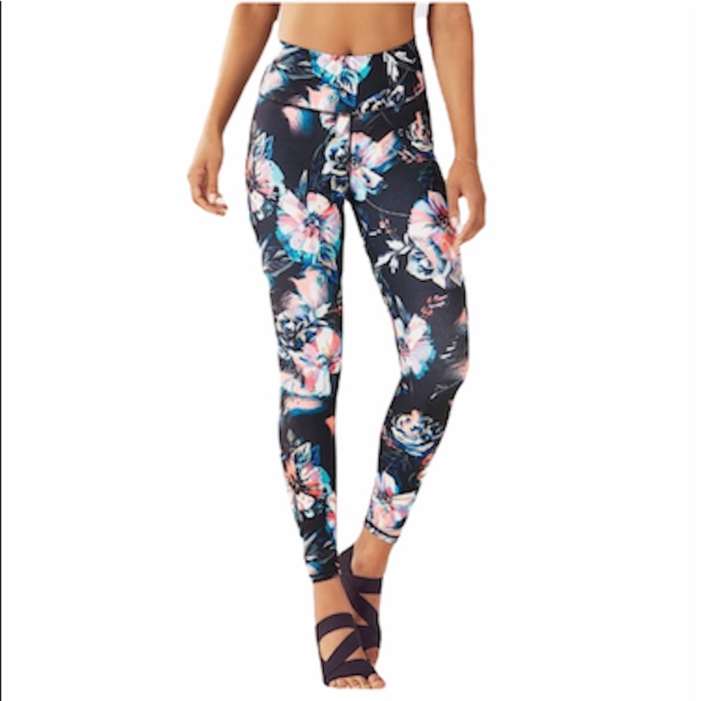 Fabletics Cropped leggings Floral brush strokes